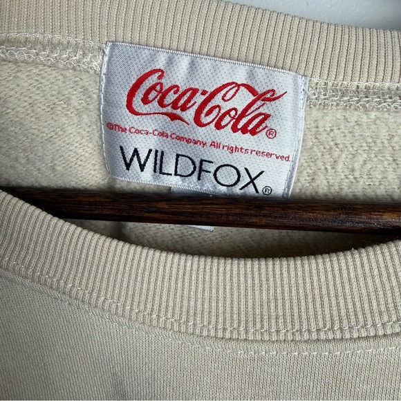 Wildfox x Coca-Cola Polar Bear Sweatshirt Beige Graphic Pullover Size Small - Picture 9 of 9